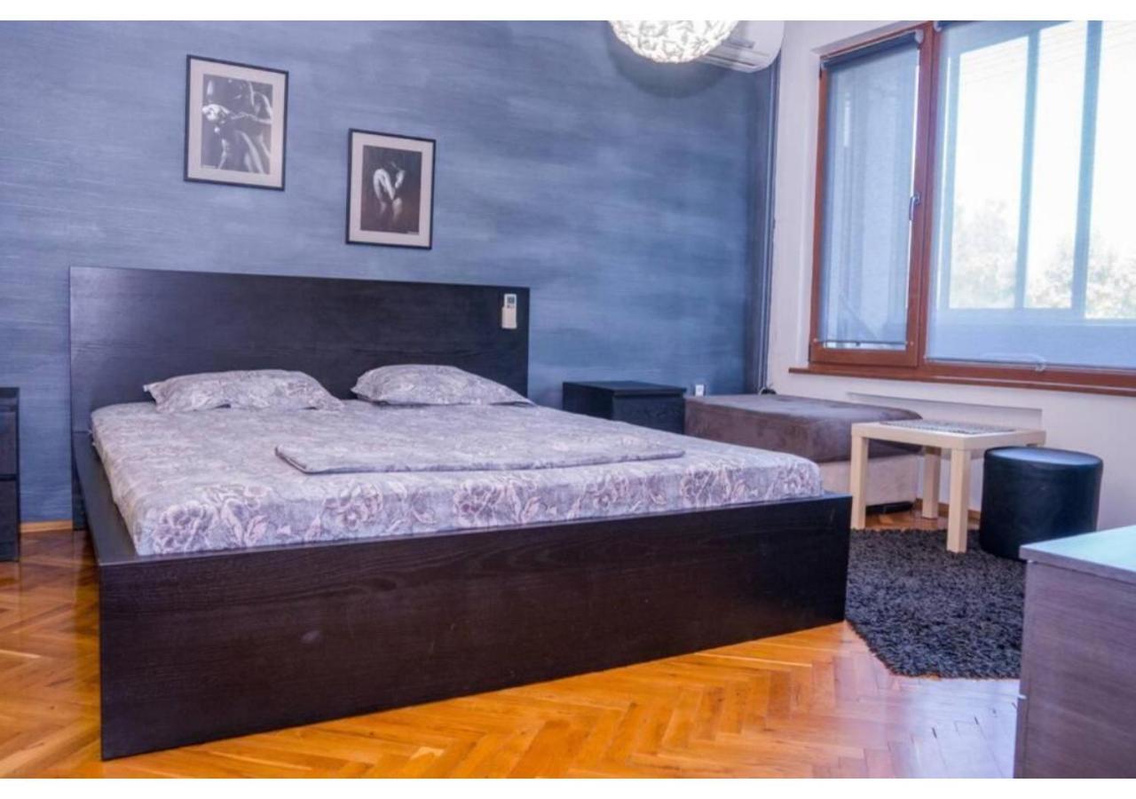Luxury Apartment On The First Line To The Sea Burgas Exterior photo